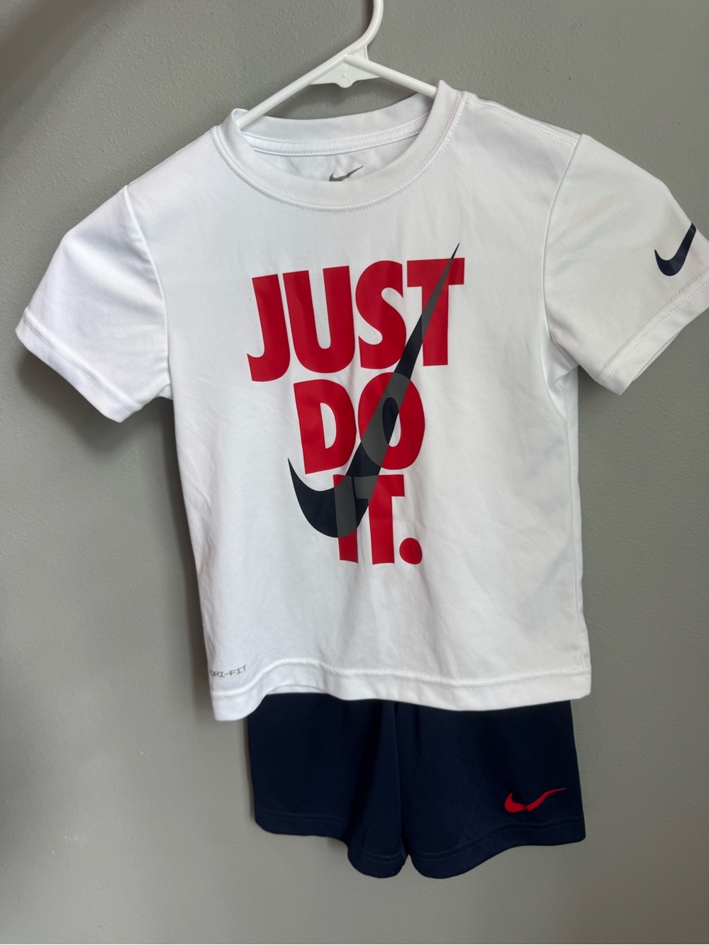 Nike White Tee Short Red JUST DO IT and Navy Shorts Set Kids Size 5